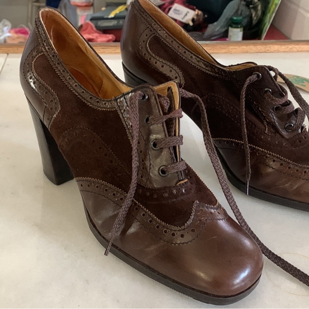 Elegant Brown Women's Lace-Up Brown Oxford Heels
